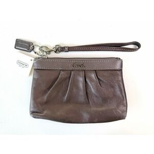 Authentic  Coach Leather Wristlet – New With Tags NWT – Metallic Grey